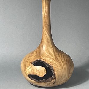 Slender-necked vessel