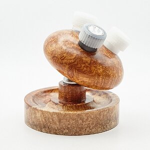 Magnetic swivel holder for three ink tubes.