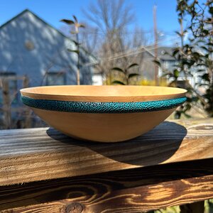 Maple bowl with textured band