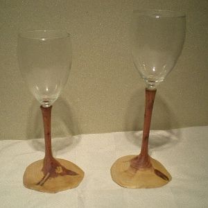 Wine glasses with natural edge base