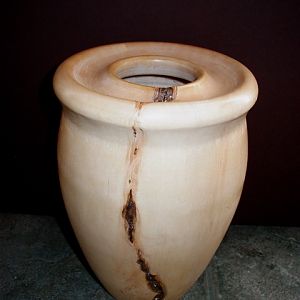 Box elder vase without lid