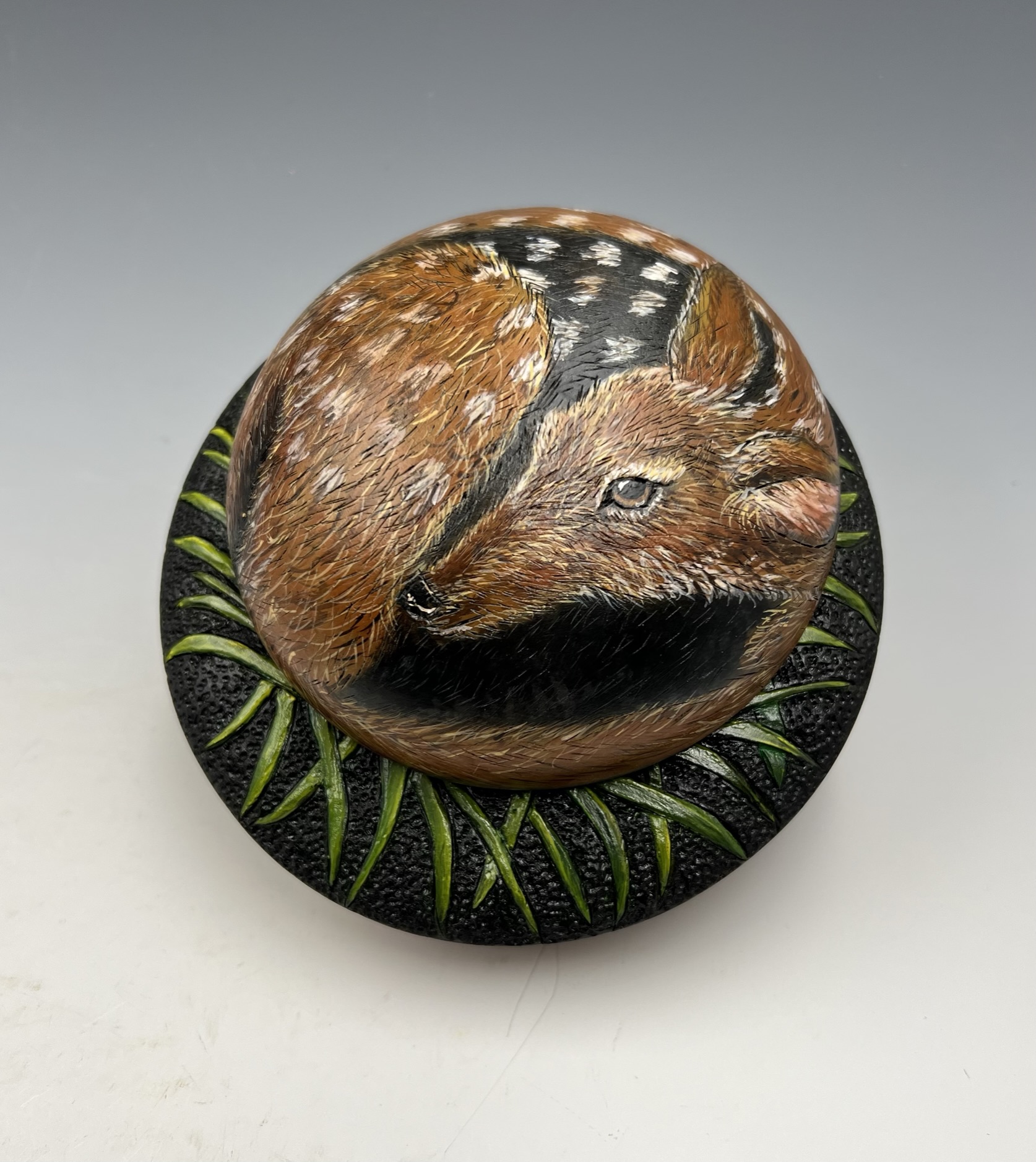 “Deer-box” with lid that “snaps-in”