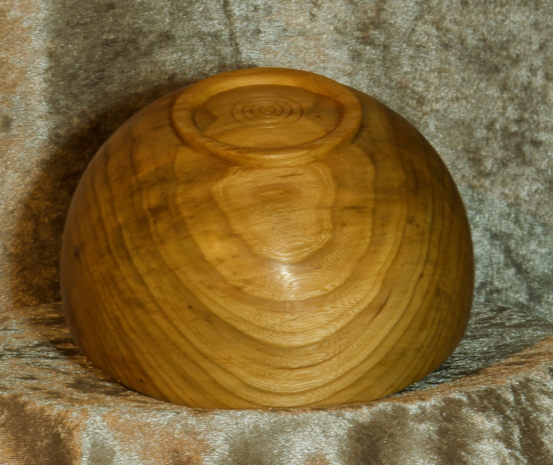7x4 Pecan Calabash (bottom view)