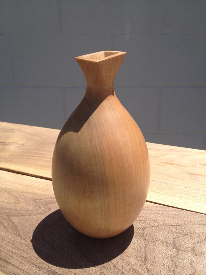 a better view of the vase