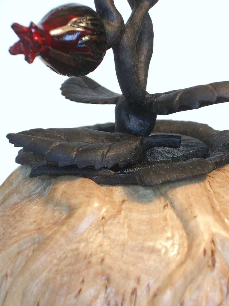 AAW FALL 2007 CONTEST - Gothic Flowers - Detail