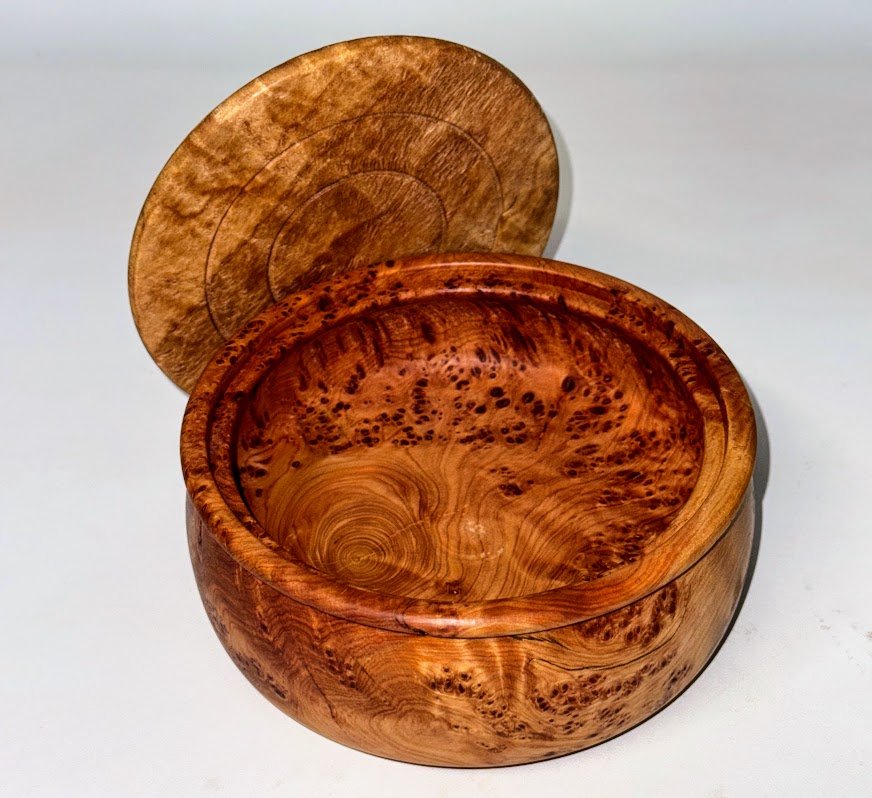 Alligator juniper box