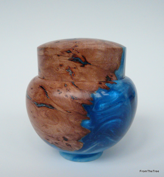 Amalgam mutt- sky blue box