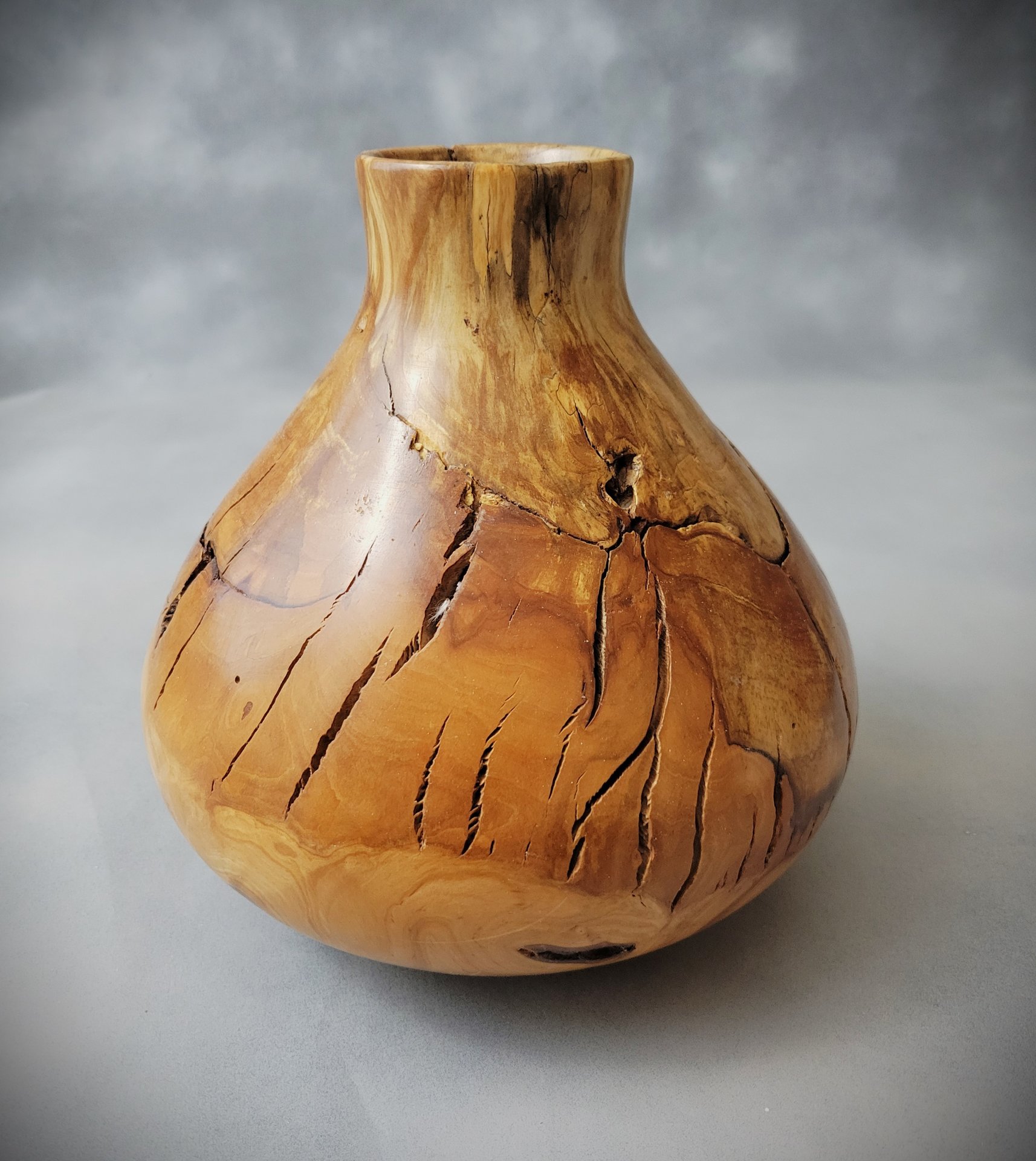 Apple Hollow Form