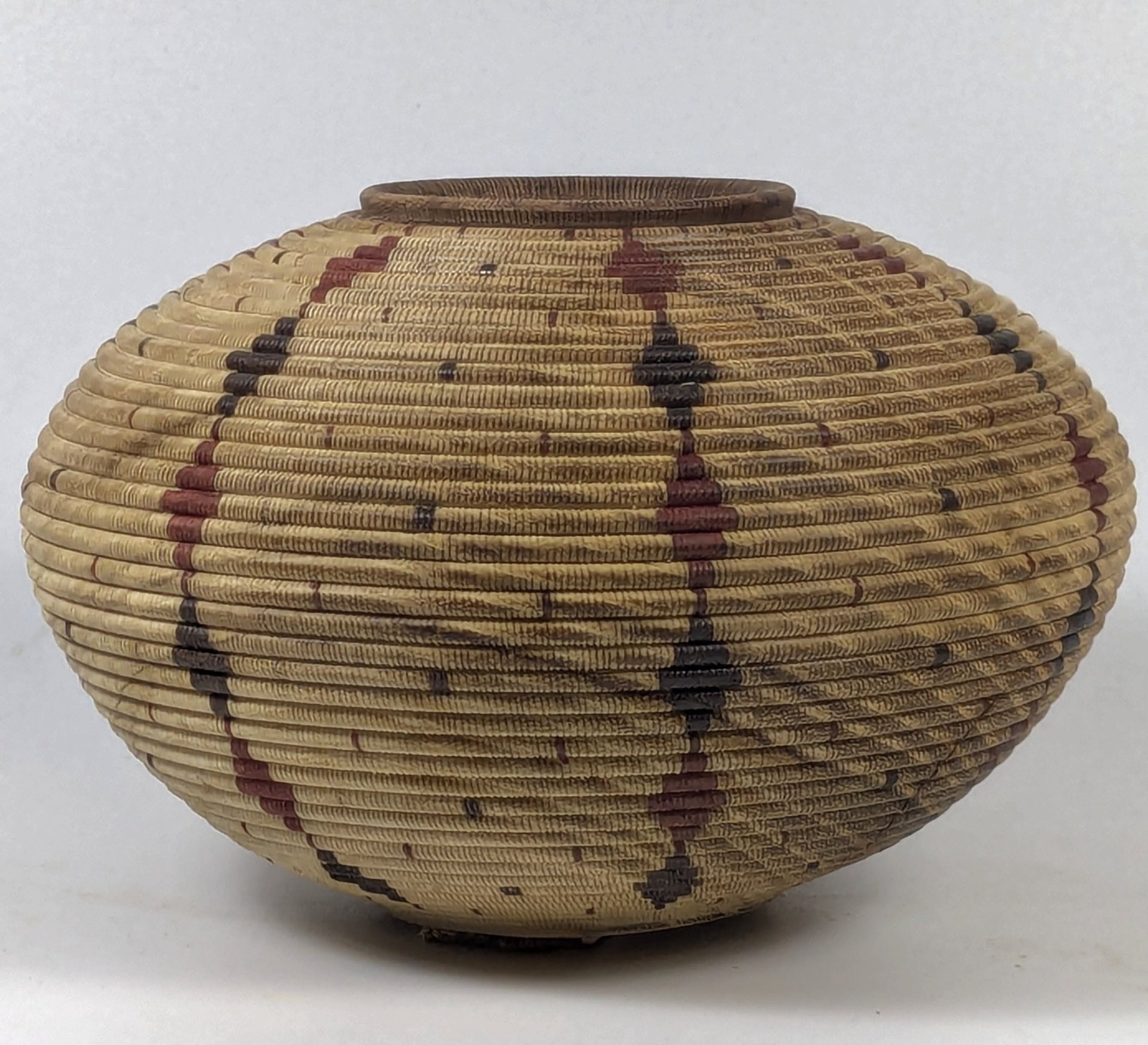 Black Locust Basket Illusion