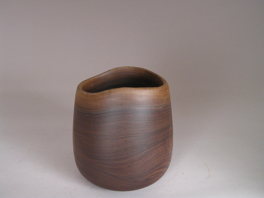 black walnut pot