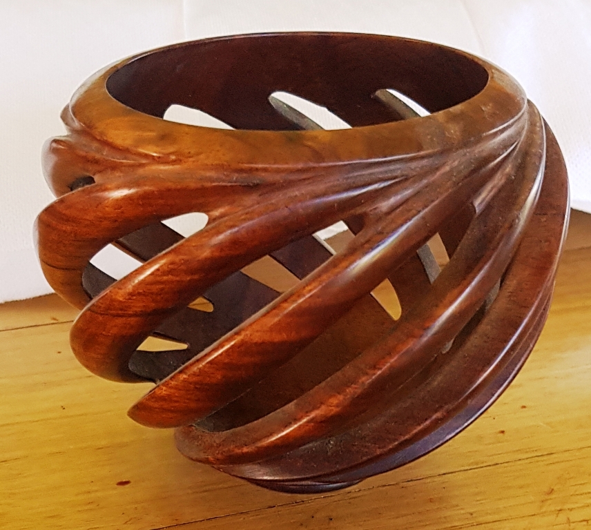 Blackwood [ Acacia Melanoxylon }