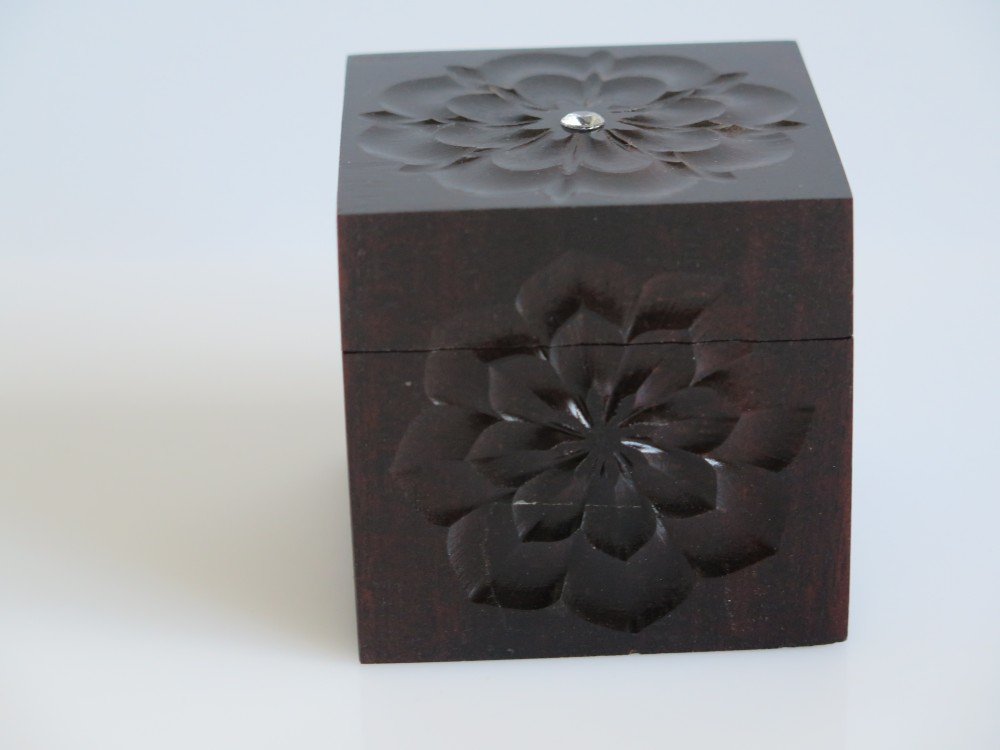 Blackwood cube box