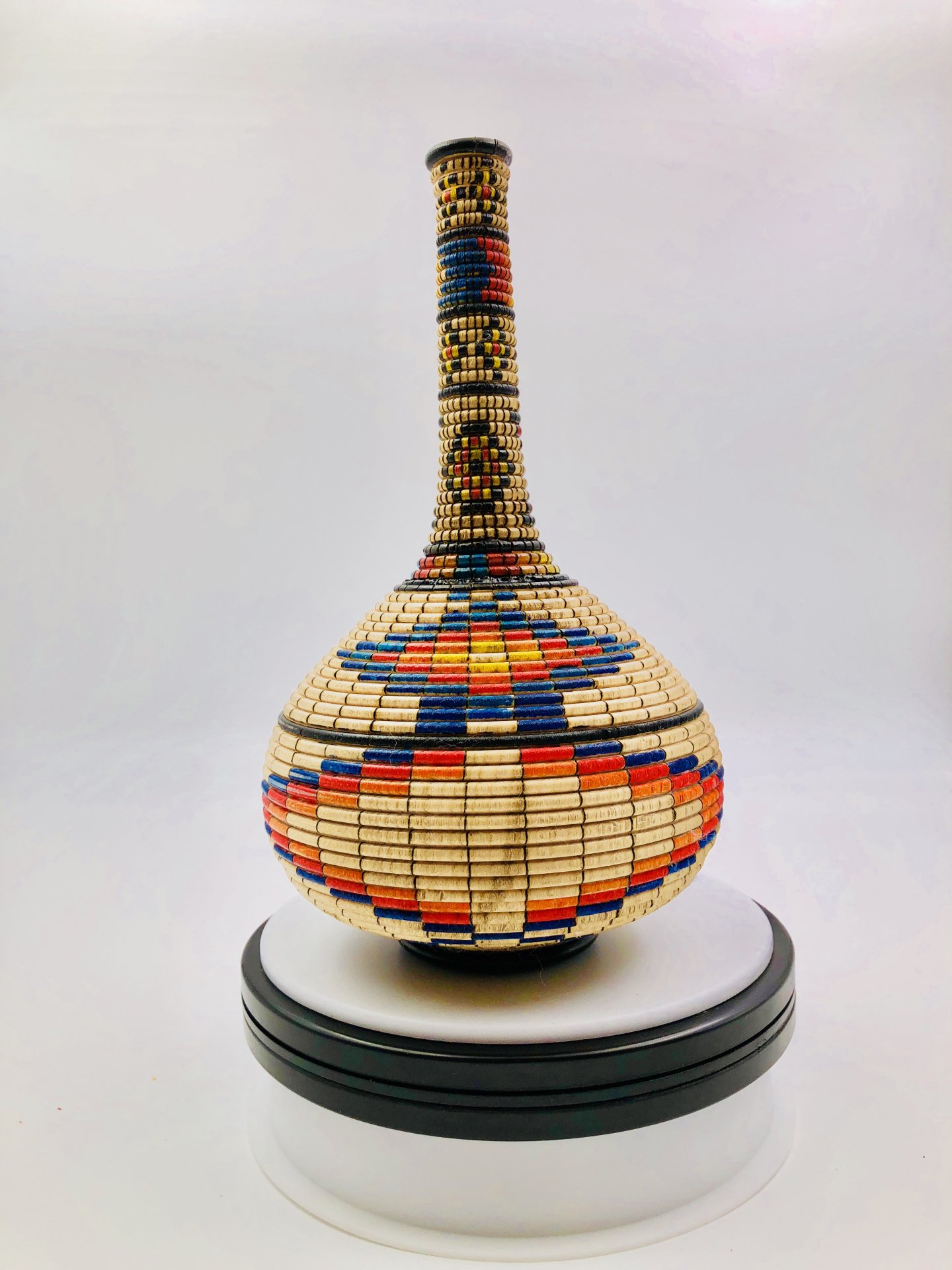 Bottle basket illusion “Fenice”