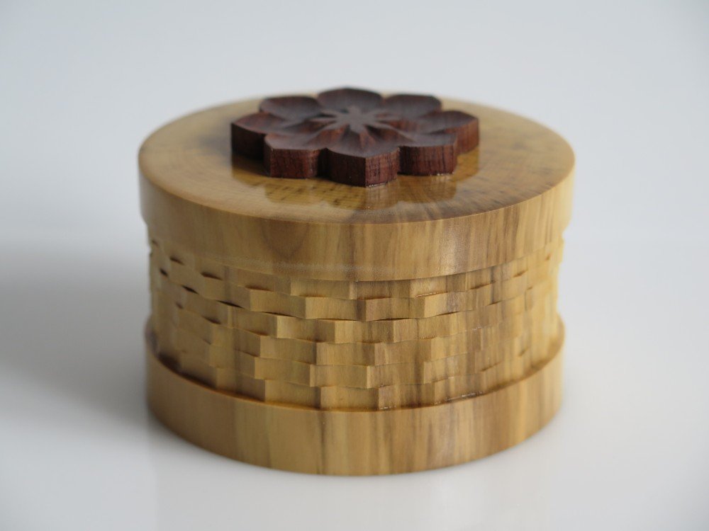 Boxwood box with Black Walnut flower