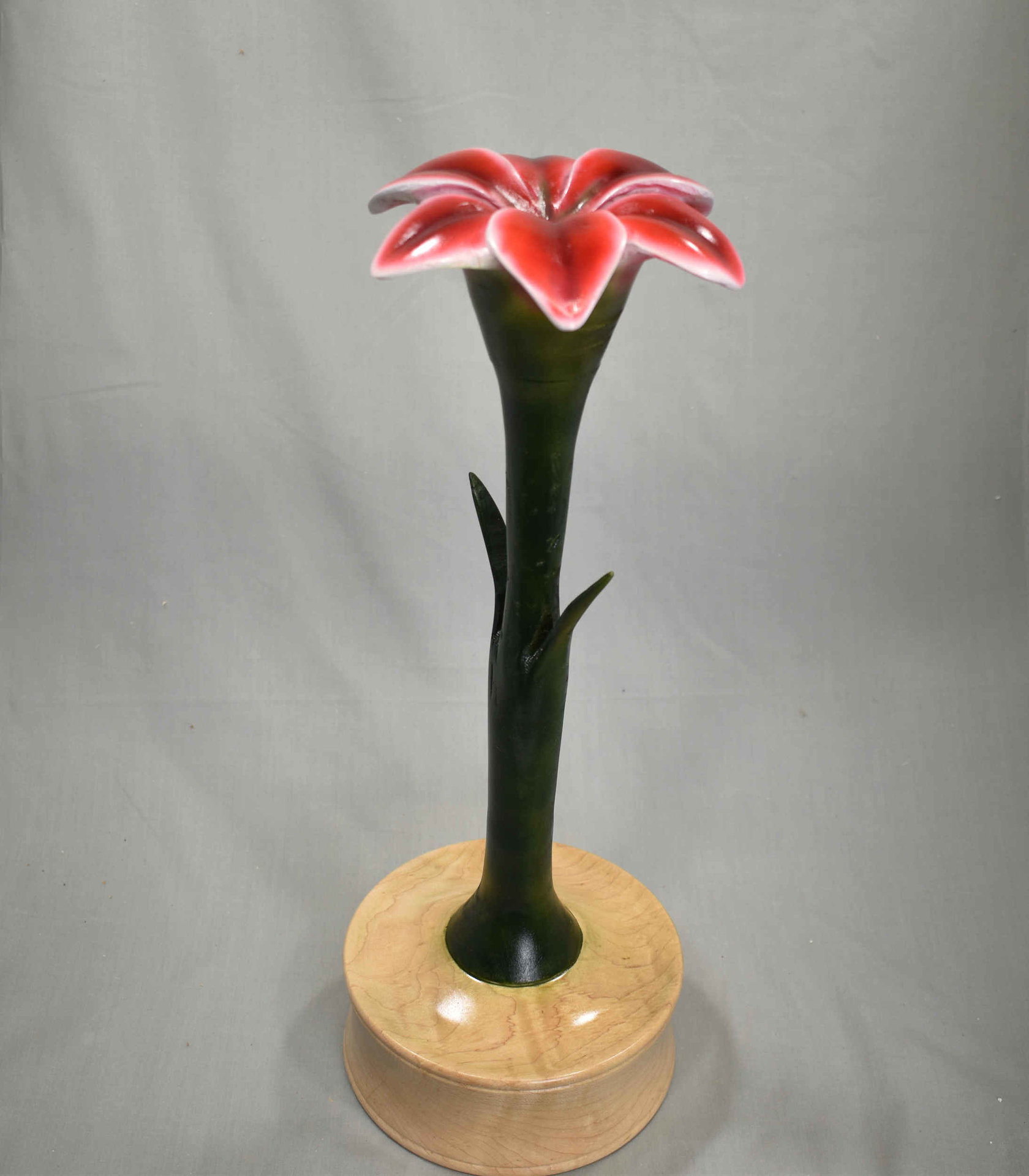 carved flower wig stand