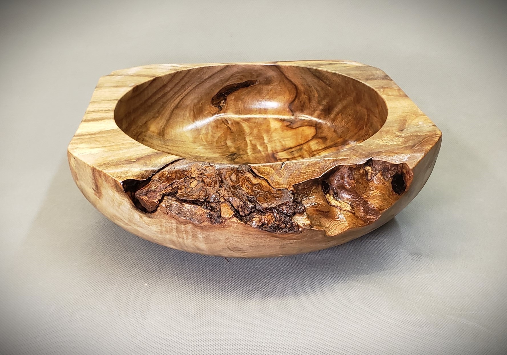 Chinese Tallow Wood Square Rimmed Bowl with Bark