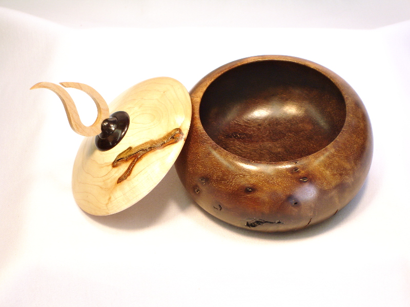 Clario Walnut Burl Box & Maple Lid w/African Blackwood & Maple fini