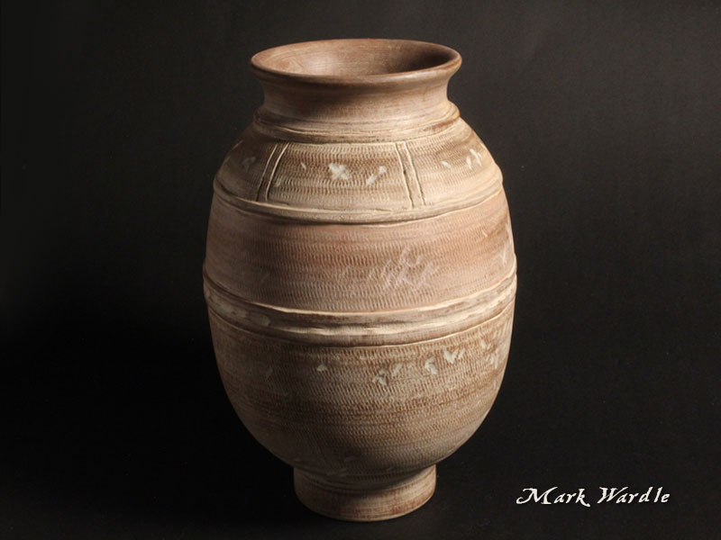 'Clay' pot made from mahogany.