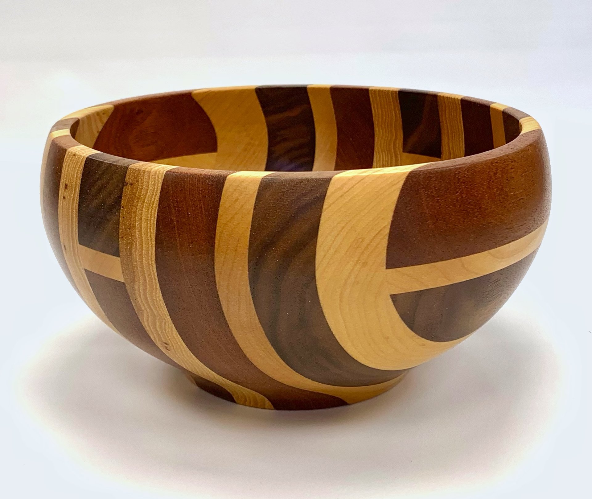 Closed Laminated Bowl