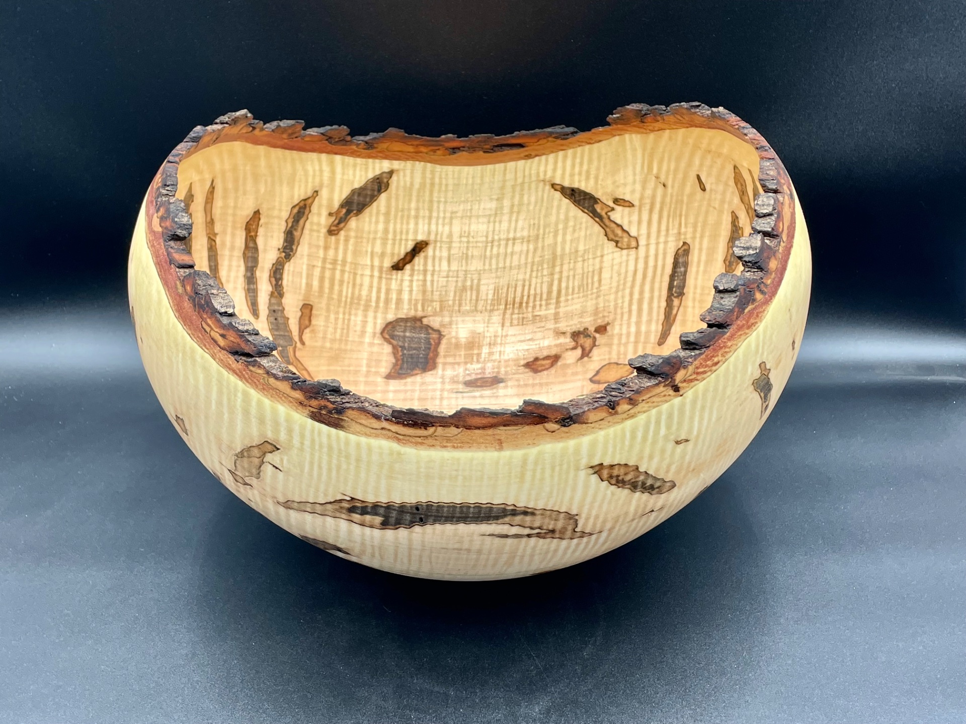 Closed Rim Maple Natural Edge