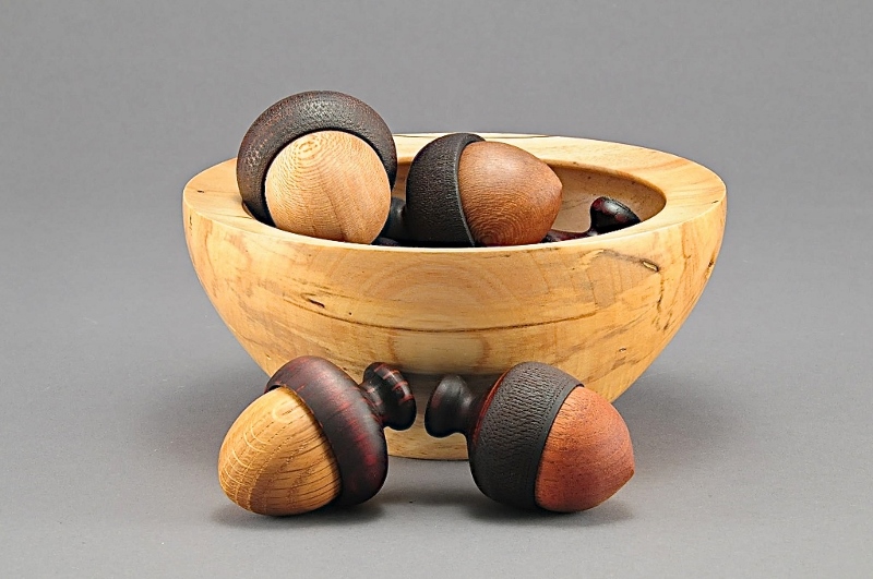 Elm bowl with Acorn boxes