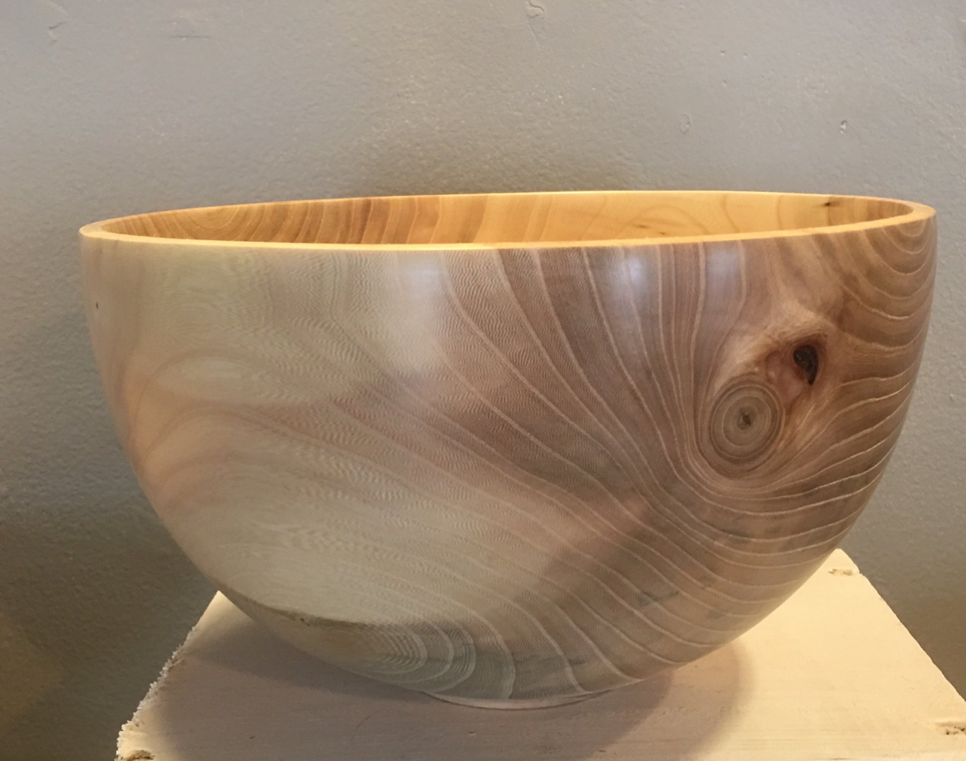 elm salad bowl