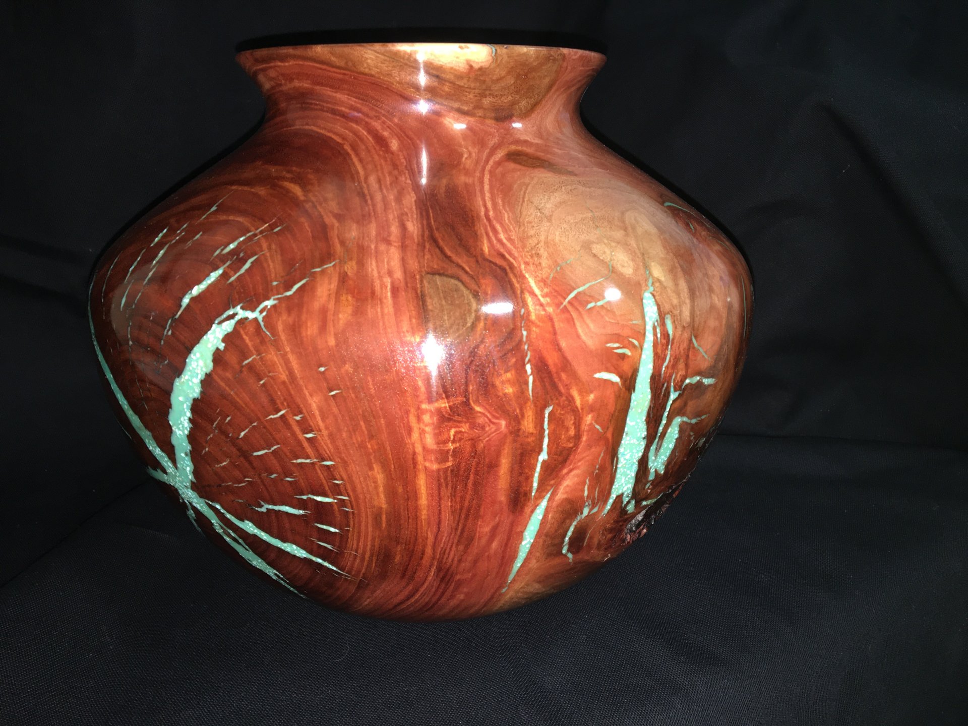 Eucalyptus hollow form