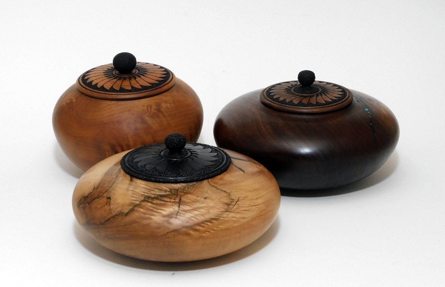 Feather Lidded bowls