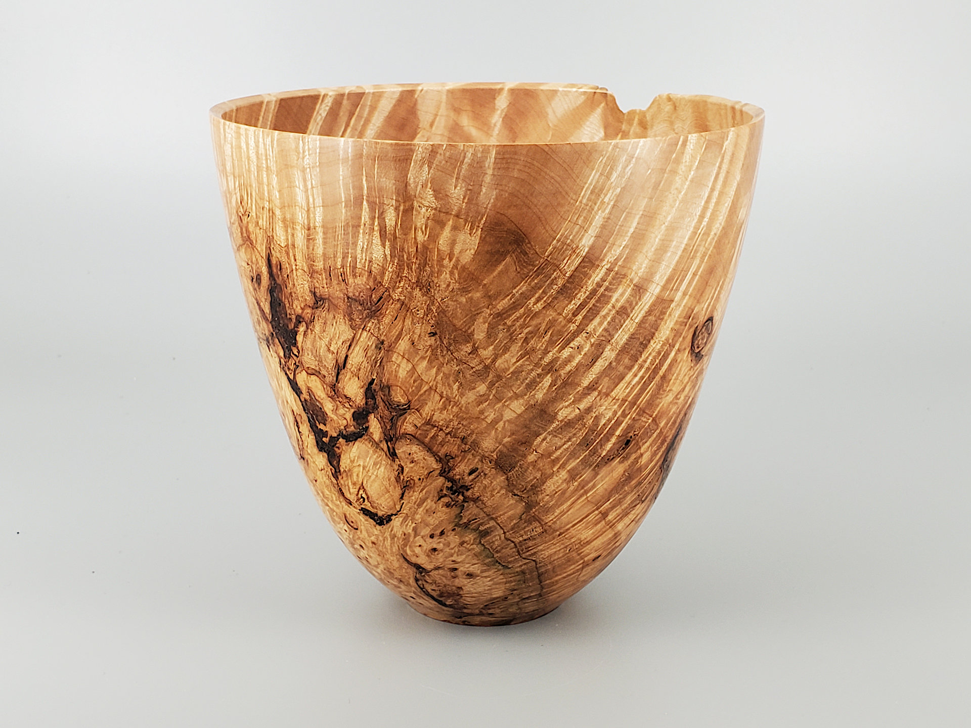 Figured bowl with Naturally Imperfect Rim