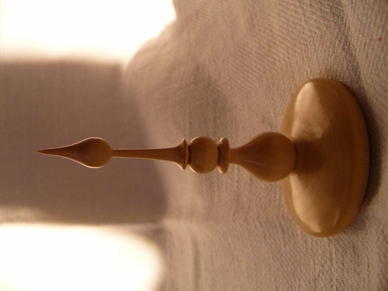 finial in hornbeam