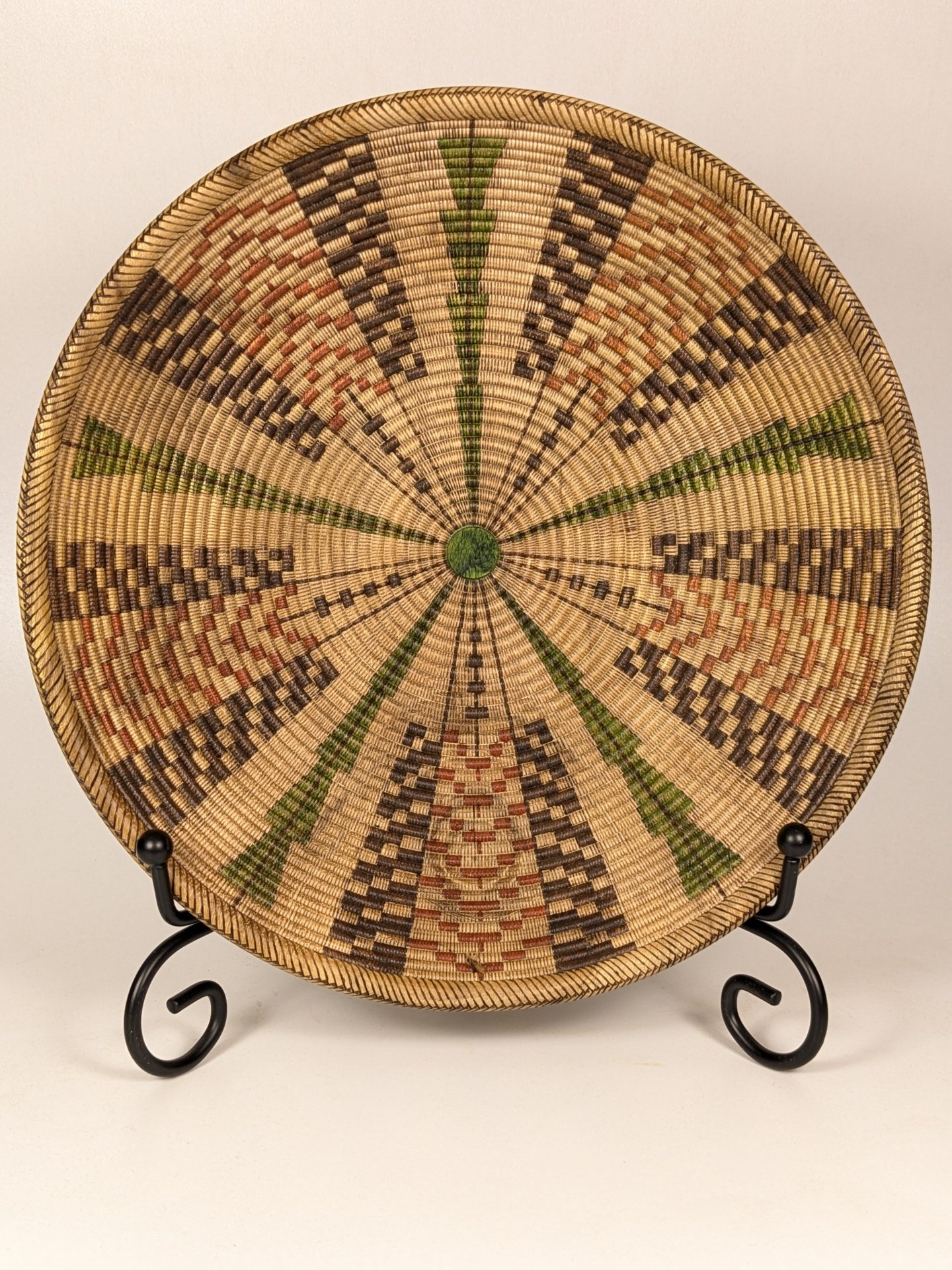 Frank Lloyd Wright Basket Illusion