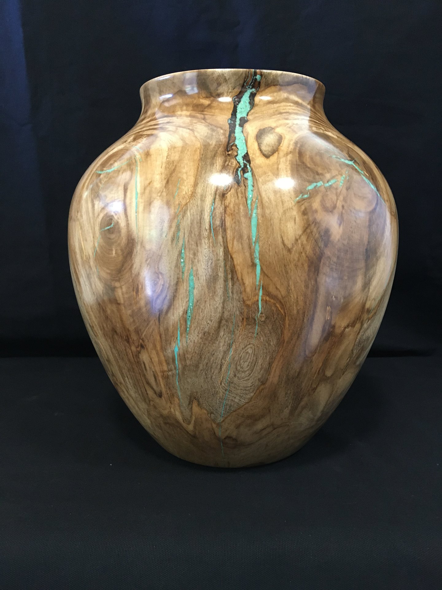 Grapefruit with turquoise inlay