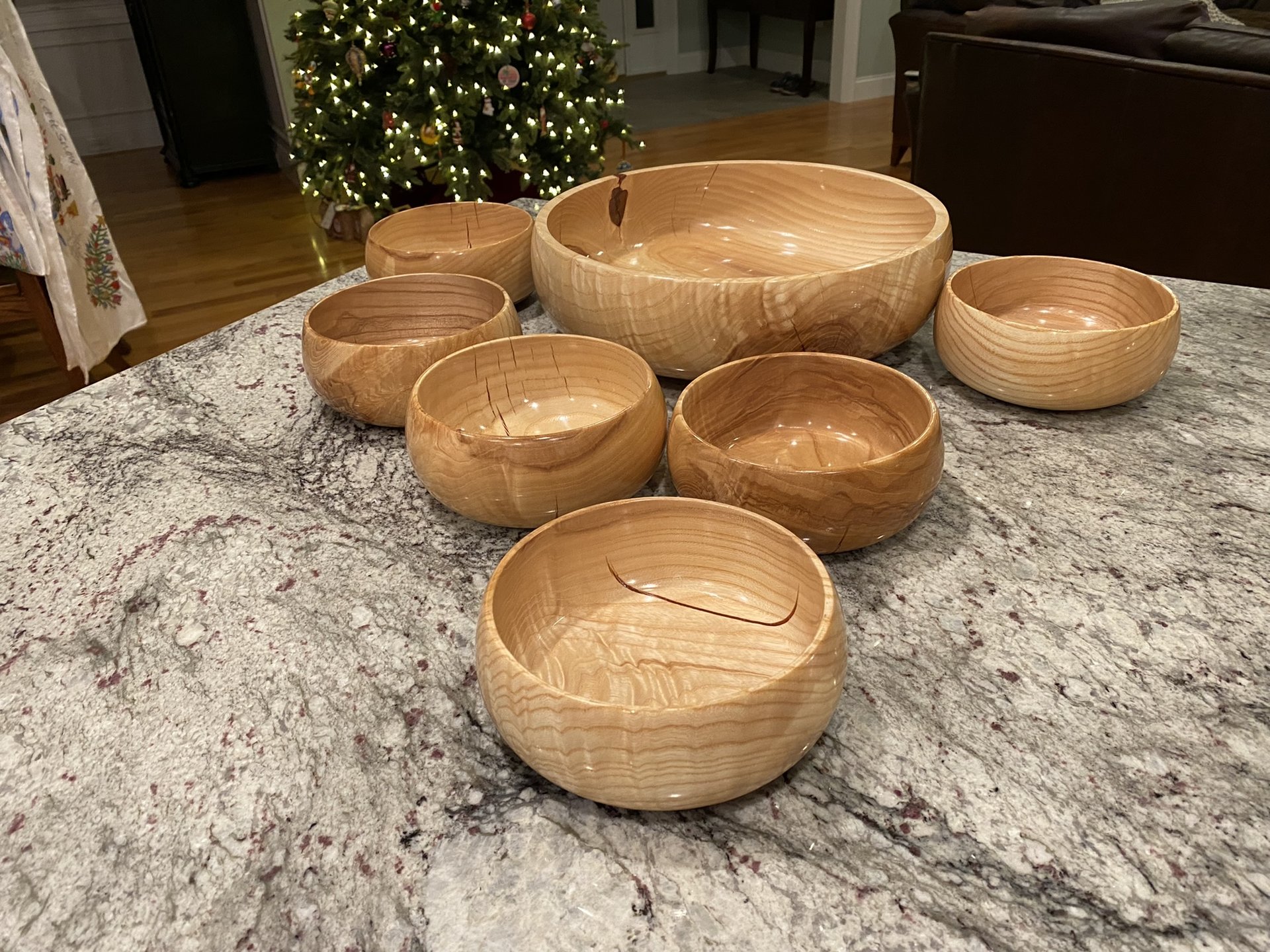 Heart bowl salad set.