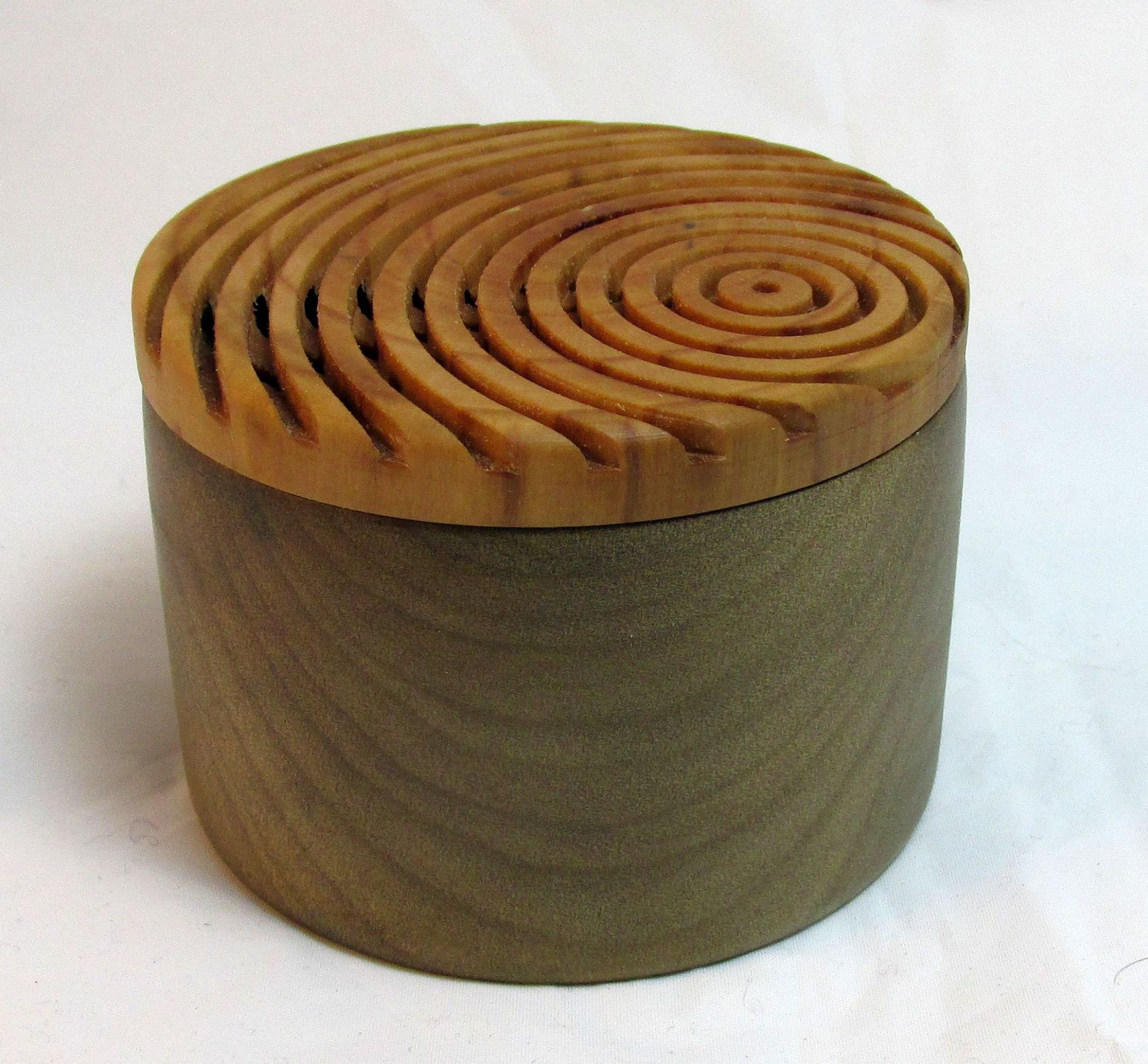 Lidded Box 02