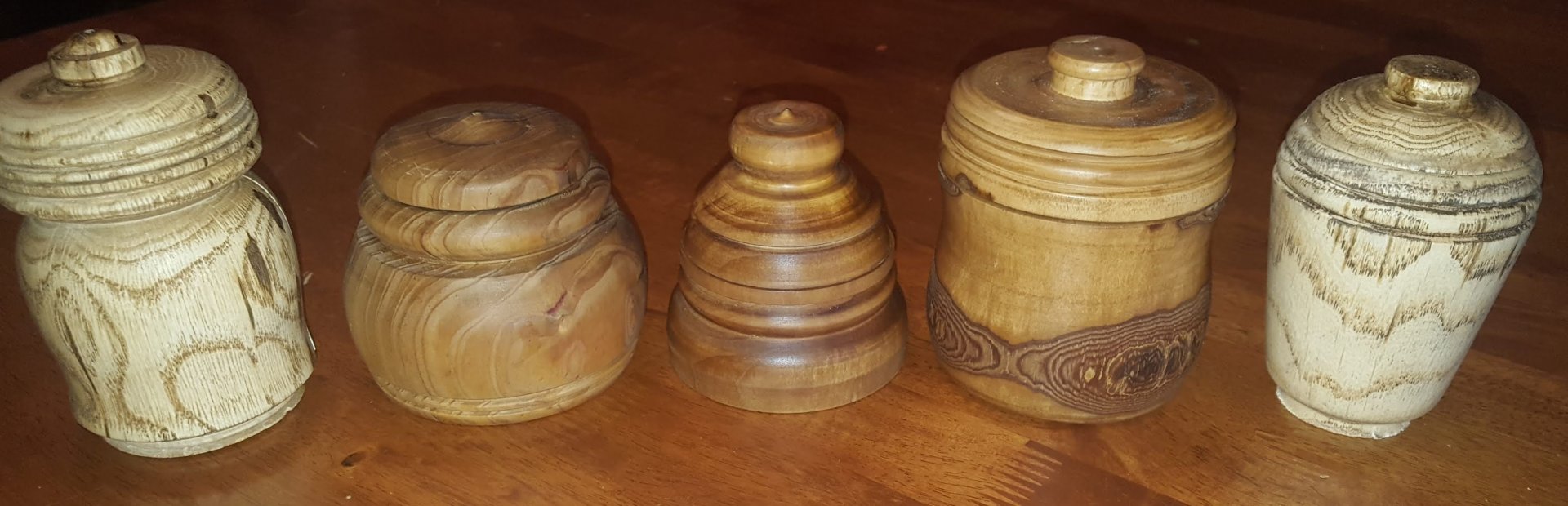 Lidded boxes