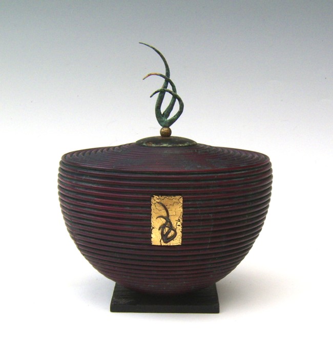 Lidded form