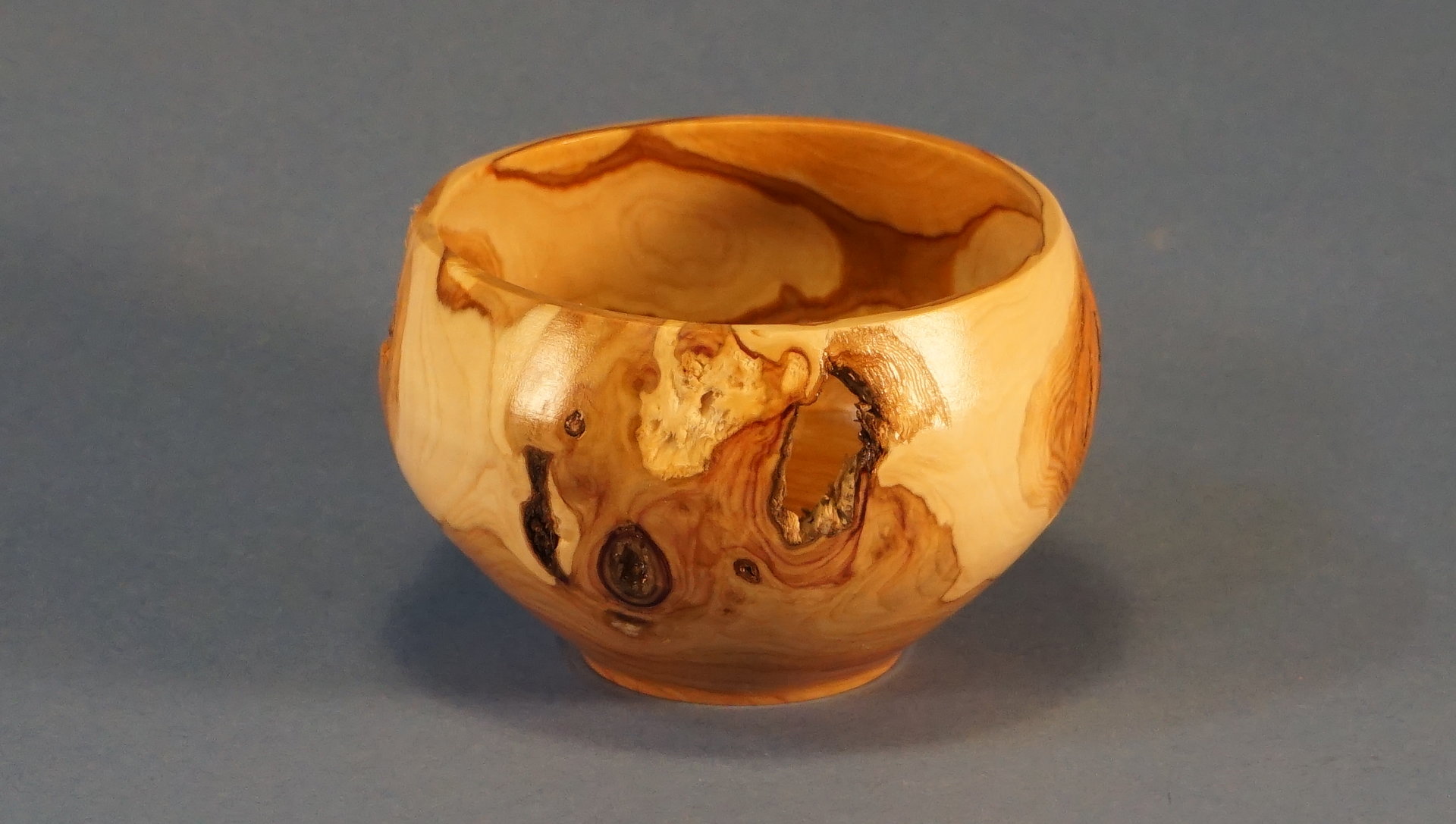 Lilac Bowl Serial 21055 Model BXLN0402