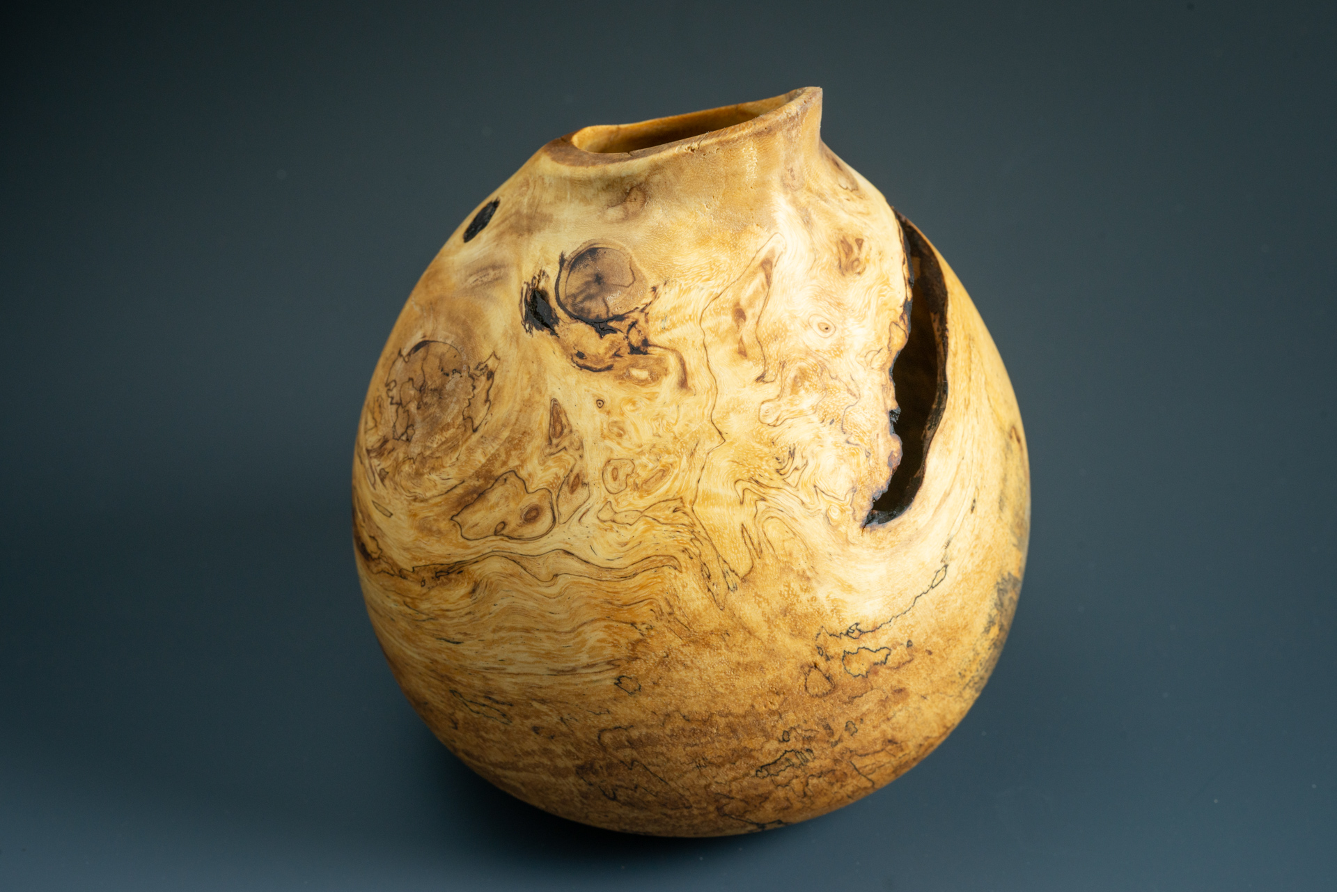 Live edge hollow form