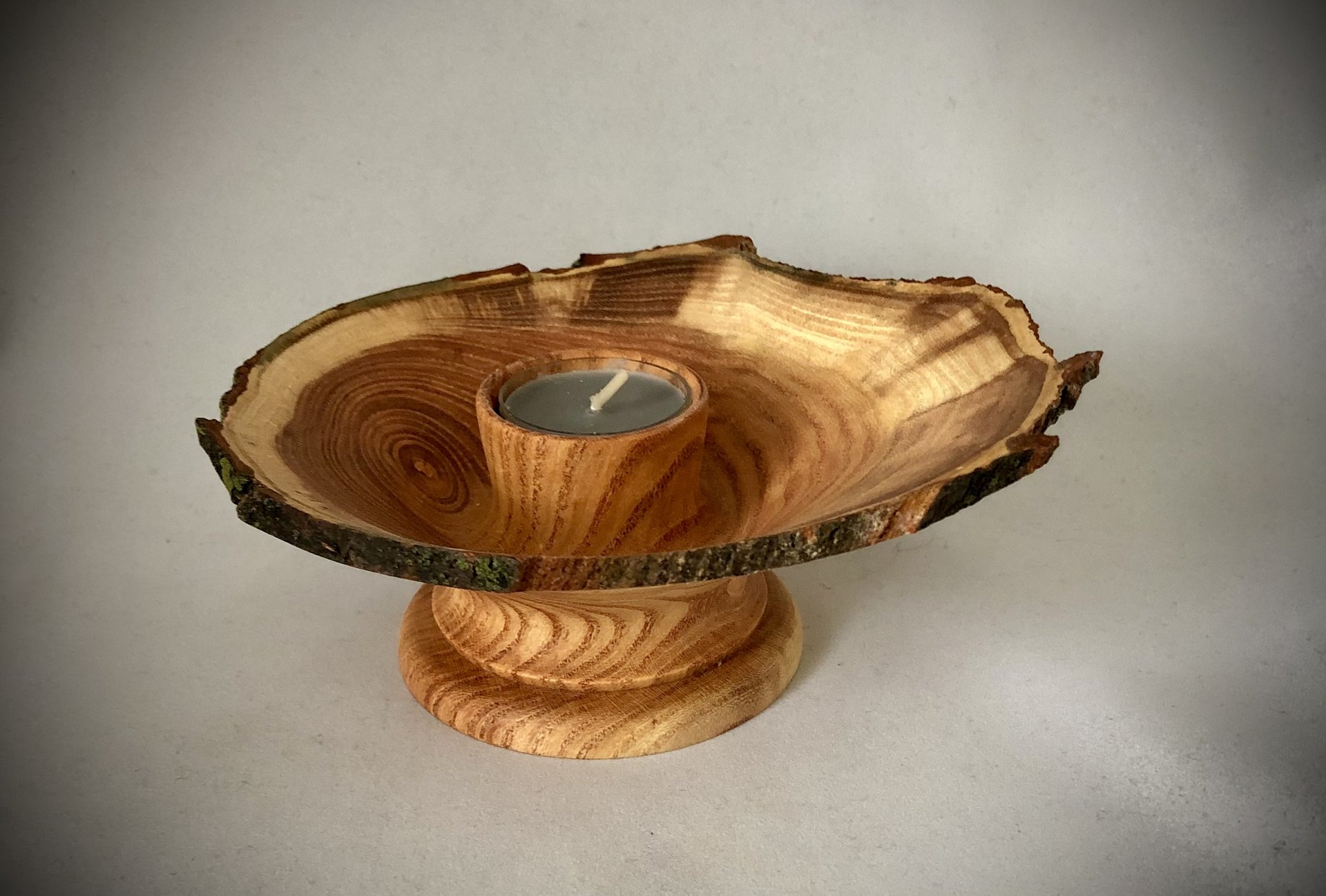 Locust tea lite candle holder