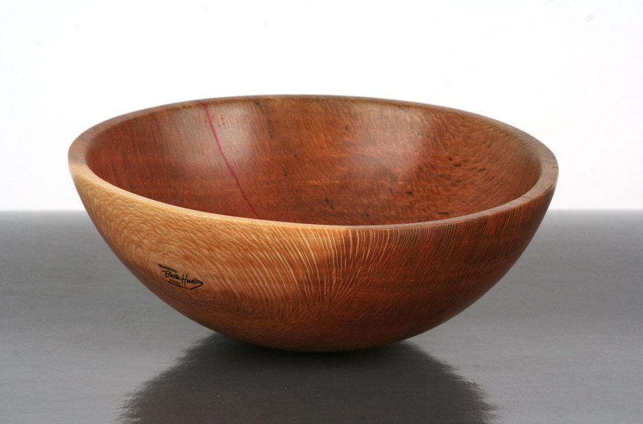 Macadmaia lap bowl