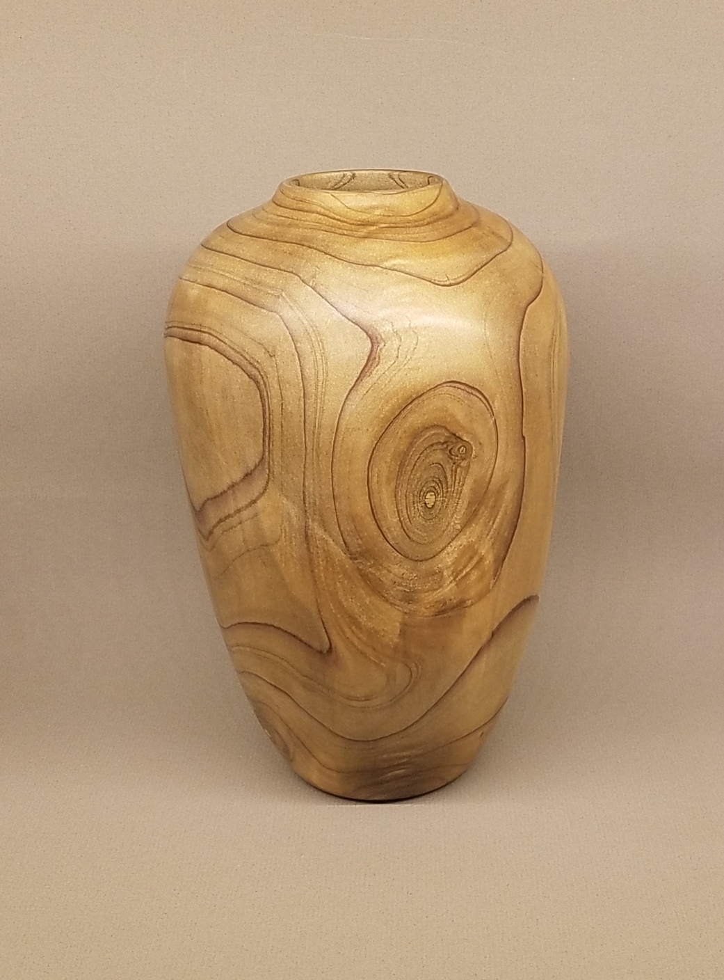 Magnolia vase