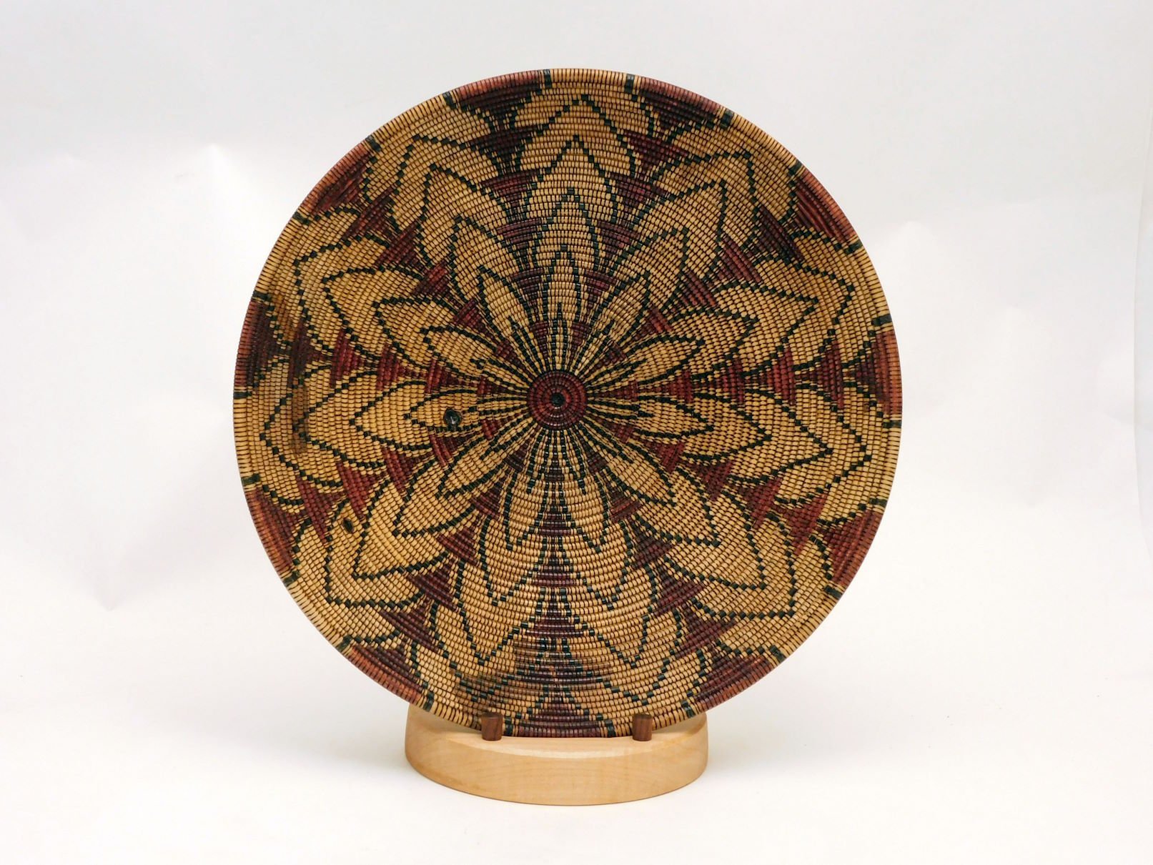 Maple Basket Illusion
