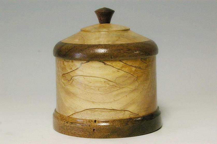 Maple/walnut Lidded Box