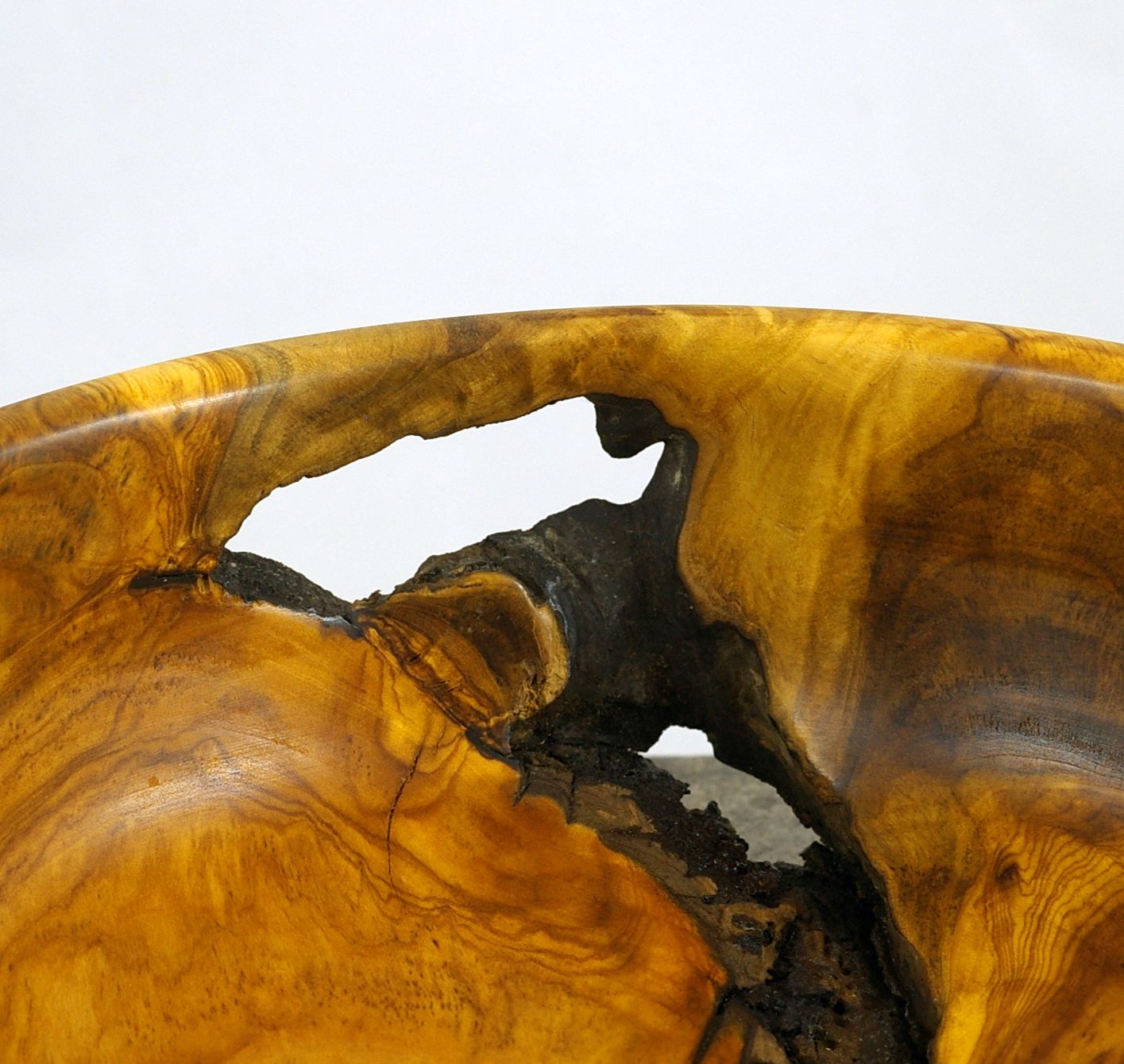 Mission Olive bowl detail