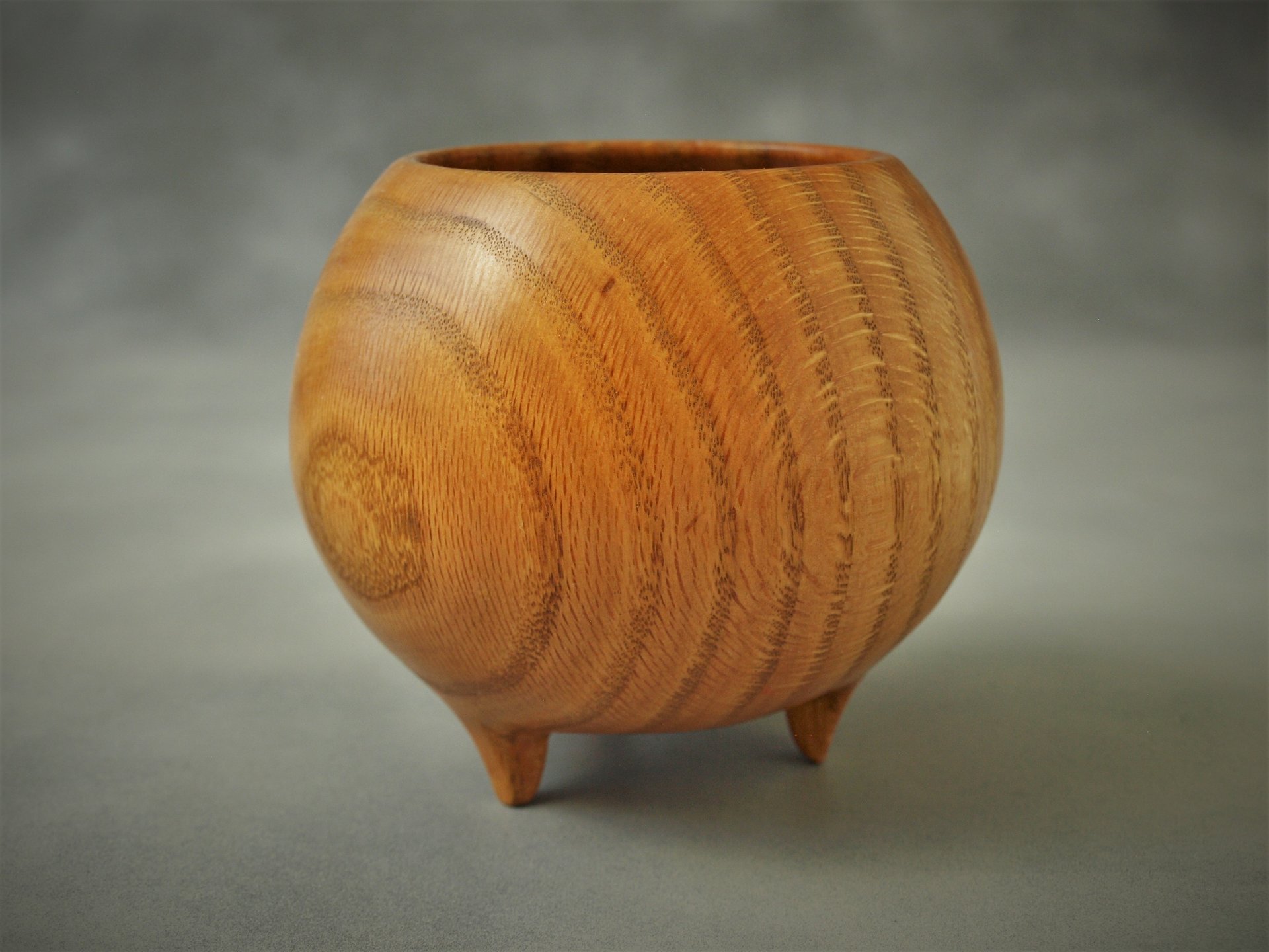 Oak footed bowl