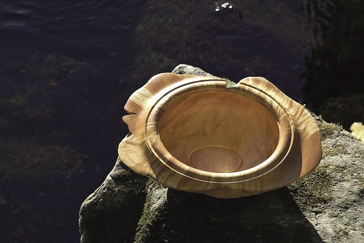 Oval turned birch bowl