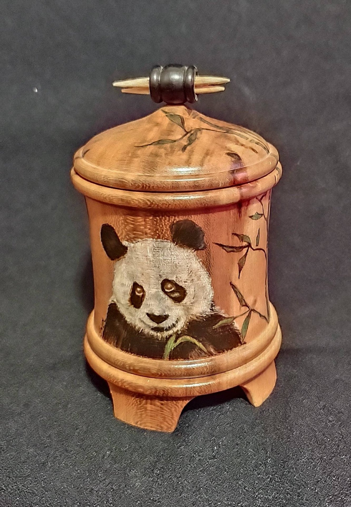 Panda Box w/lid