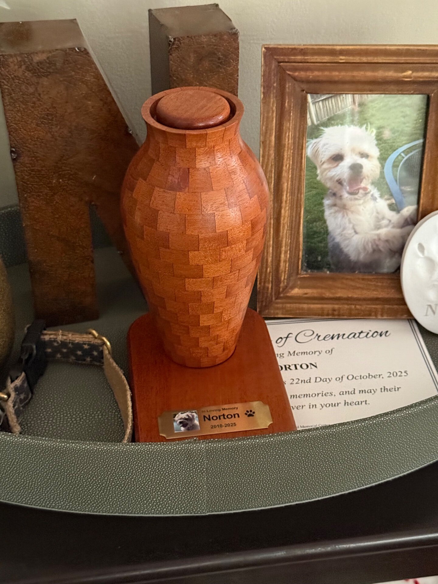 Pet Urn