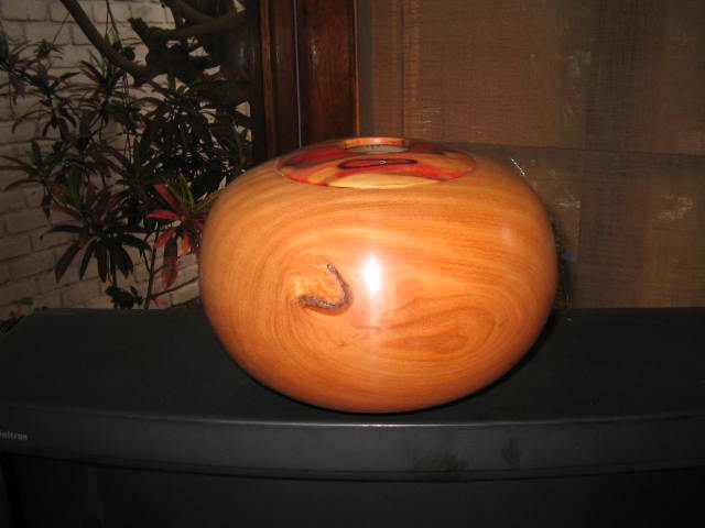 pumaquiro vessel (side view)