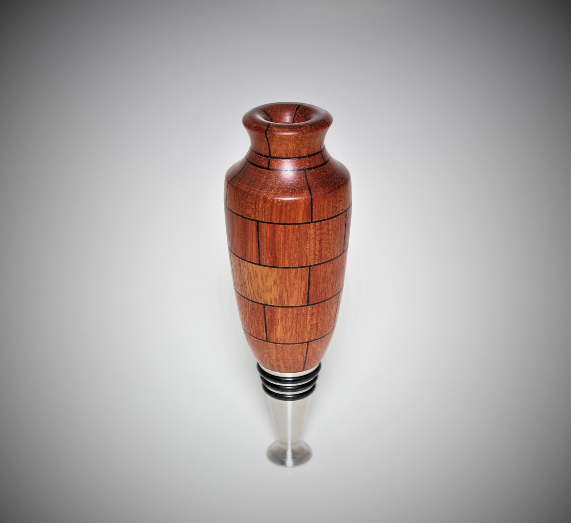 Segmented bottle stopper